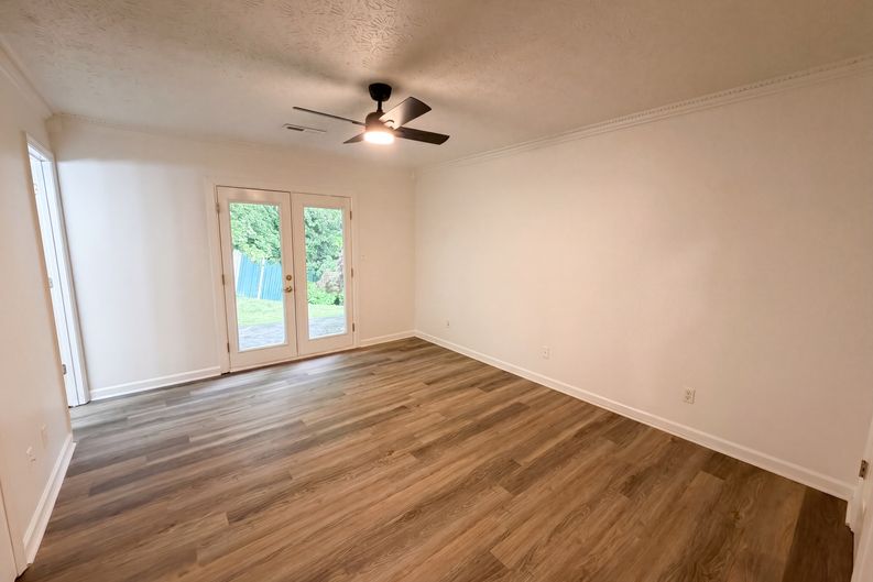 Photo 11 of 22 of 6020 Morning Glory Pl, Knoxville, TN