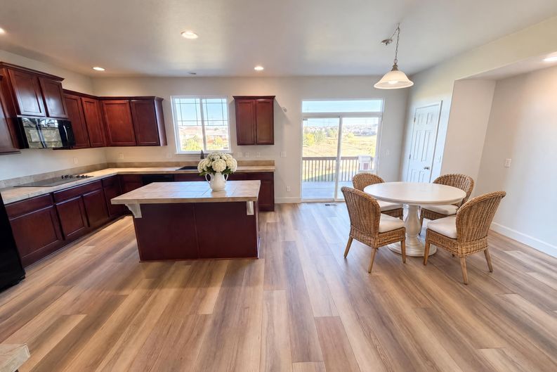 Photo 9 of 54 of 5406 S Fultondale Way, Aurora, CO