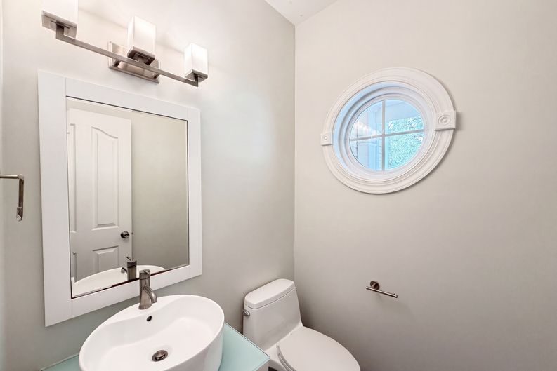 Photo 12 of 22 of 12312 Chesley Dr, Charlotte, NC