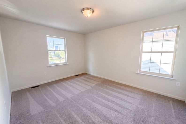 Photo 12 of 41 of 10654 Quillback St, Waldorf, MD
