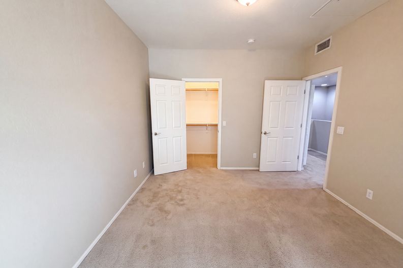Photo 4 of 22 of 21655 N 36th Ave, Glendale, AZ