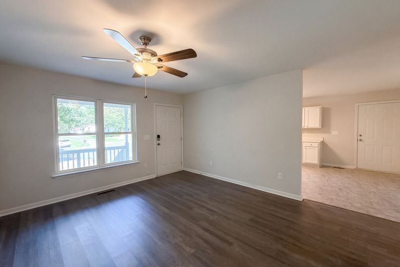 Photo 3 of 16 of 2513 Lindbergh St, Durham, NC