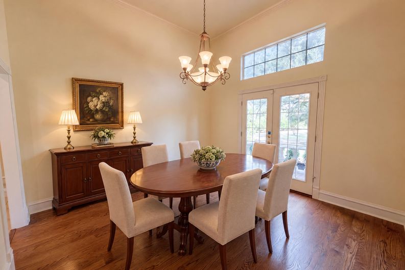 Photo 6 of 22 of 2836 S Lakeview Dr, Cedar Hill, TX