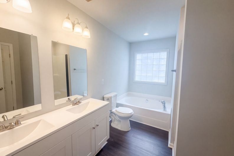 Photo 13 of 16 of 8213 Marshall Brae Dr, Raleigh, NC