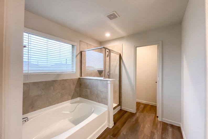 Photo 11 of 21 of 404 Camino Bay Dr, Katy, TX