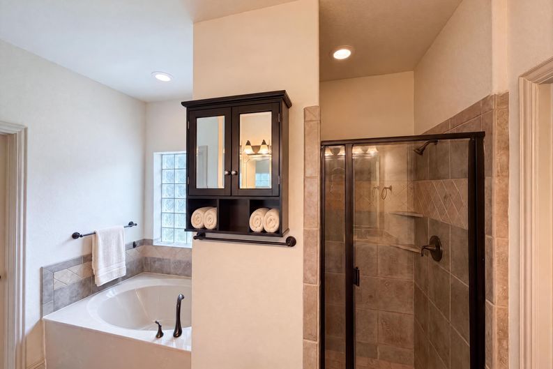Photo 20 of 25 of 121 Rey Del Mar Cir, Weatherford, TX