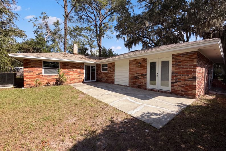 Photo 5 of 24 of 6344 Dickens Dr, Jacksonville, FL