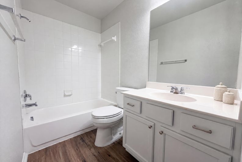 Photo 11 of 16 of 2886 Oakbranch Rdg, New Braunfels, TX