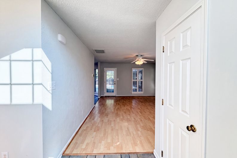 Photo 9 of 21 of 3016 Wyntree Ct, Matthews, NC