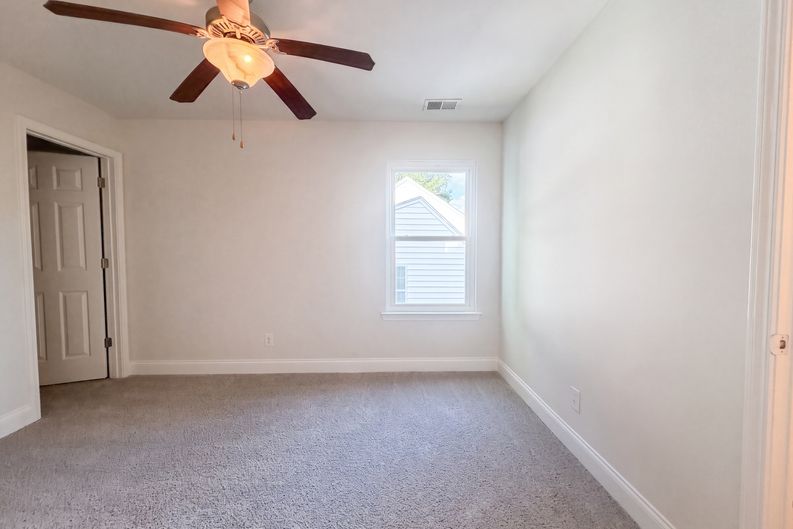 Photo 12 of 17 of 110 Lyman Oak Ct, Fort Mill, SC