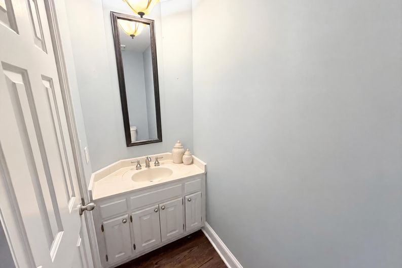 Photo 22 of 58 of 984 Forest Pond Ct, Marietta, GA