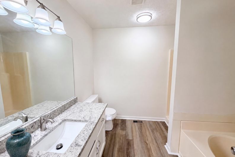Photo 12 of 20 of 806 Ruswood Rd, Winder, GA