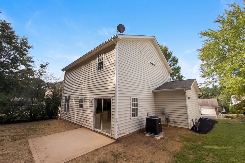 Photo 9 of 28 of 1159 Tufton Pl NW, Concord, NC
