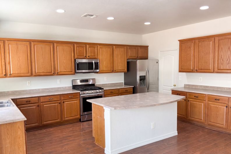 Photo 9 of 46 of 8386 W Palo Verde Ave, Peoria, AZ