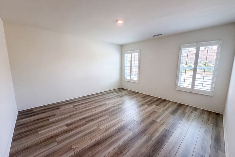 Photo 4 of 21 of 11550 Halter St, Victorville, CA