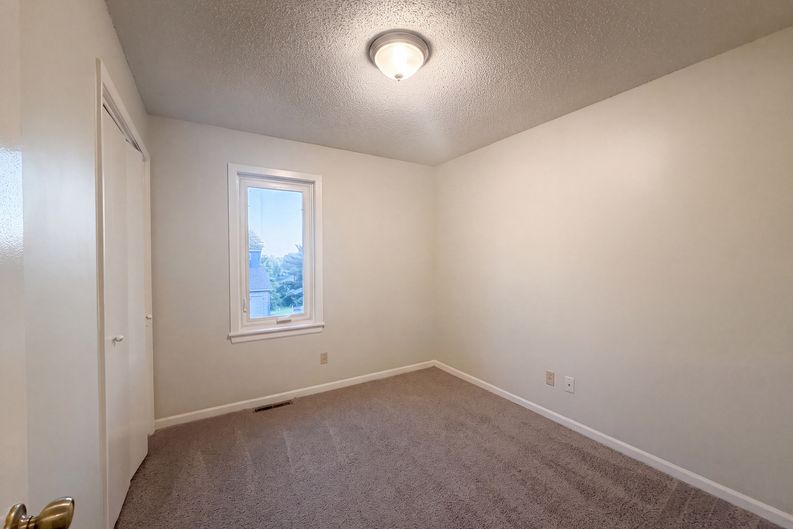 Photo 12 of 21 of 7511 Orient Ave, Kansas City, KS