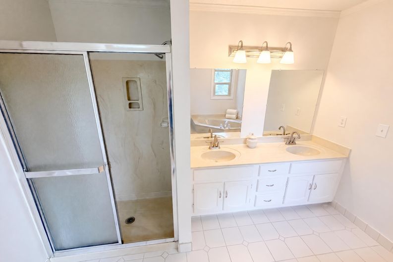 Photo 18 of 40 of 3962 Spalding Holw, Peachtree Corners, GA