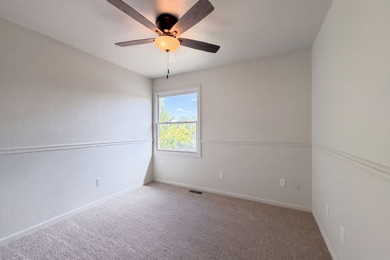 Photo 24 of 39 of 2924 Bow Line Pl, Longmont, CO