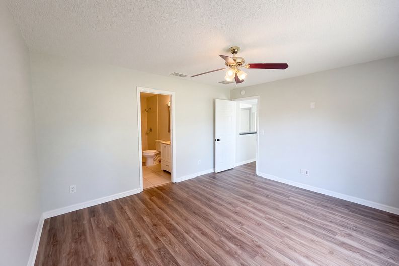 Photo 4 of 20 of 13319 Caspian Ln, Clermont, FL