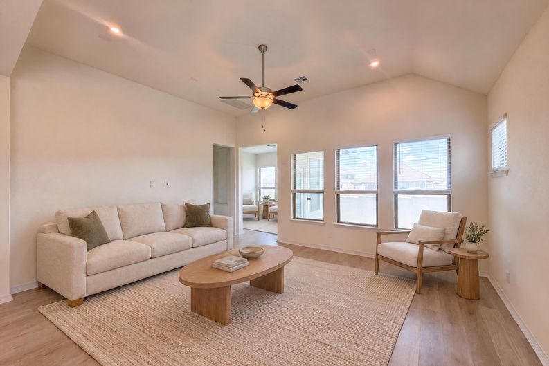 Photo 6 of 24 of 4437 Shady Hill Ln, Pflugerville, TX