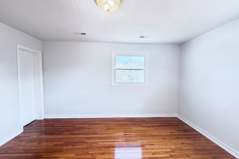 Photo 16 of 23 of 328 Kimbrough Rd, Clarksville, TN