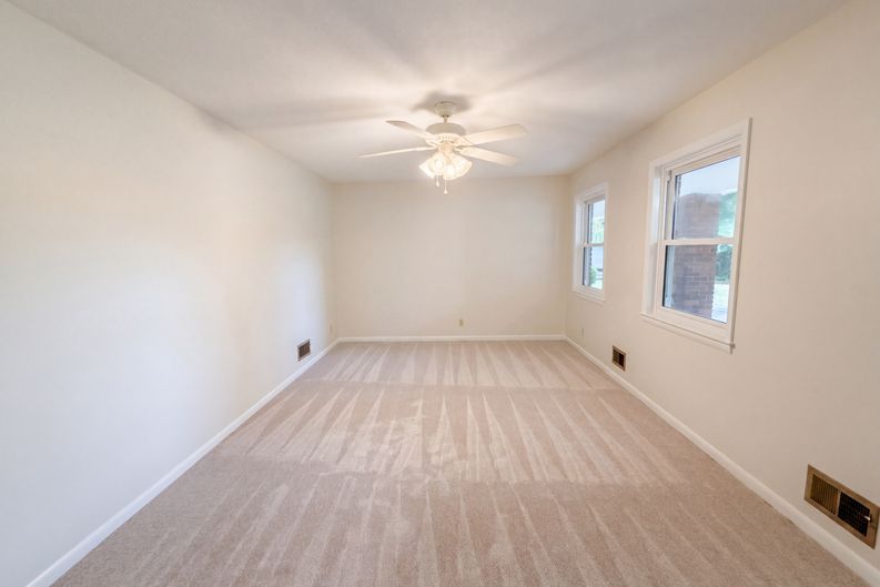 Photo 8 of 16 of 128 Greenview Dr, Kannapolis, NC
