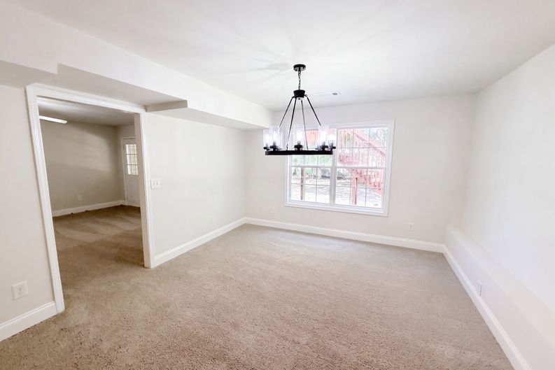 Photo 6 of 35 of 1396 Bramlett Forest Ct, Lawrenceville, GA