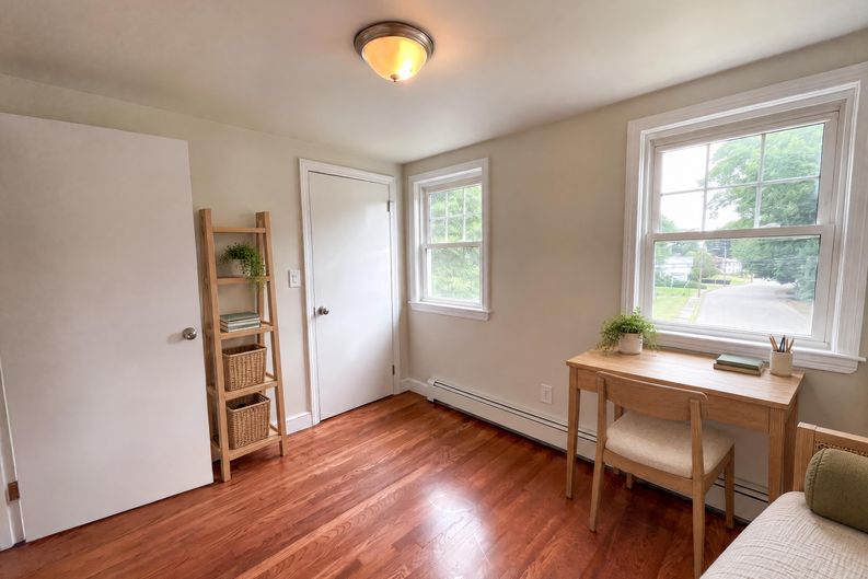 Photo 16 of 28 of 48 Woodlawn St, Randolph, MA