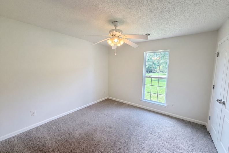 Photo 16 of 25 of 2506 Marixa Dr, Statham, GA