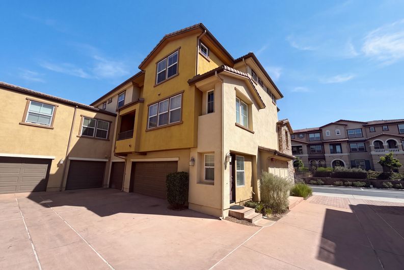 Photo 18 of 22 of 1115 Calabria St, Santee, CA