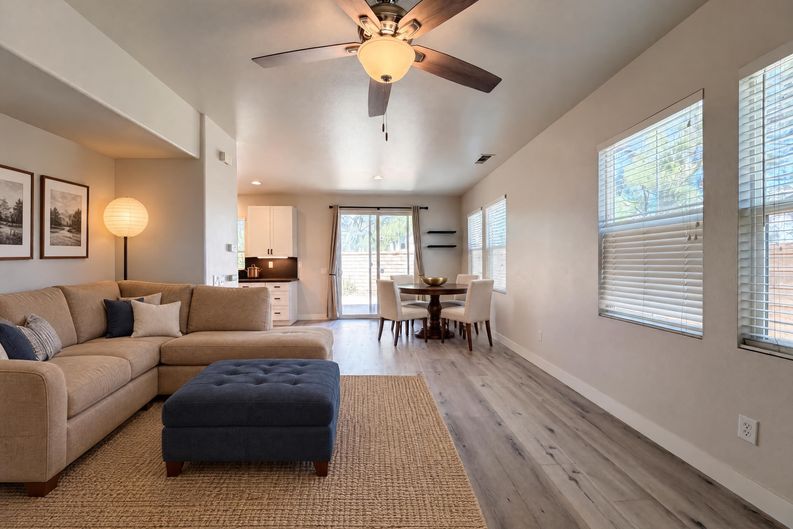 Photo 3 of 24 of 29206 Rio Lobo Way, Valencia, CA