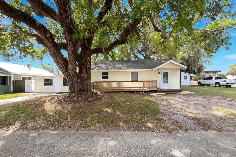 Photo 8 of 34 of 1623 12th St, Saint Cloud, FL