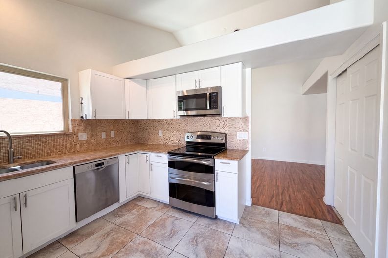 Photo 24 of 34 of 3906 E Amberwood Dr, Phoenix, AZ