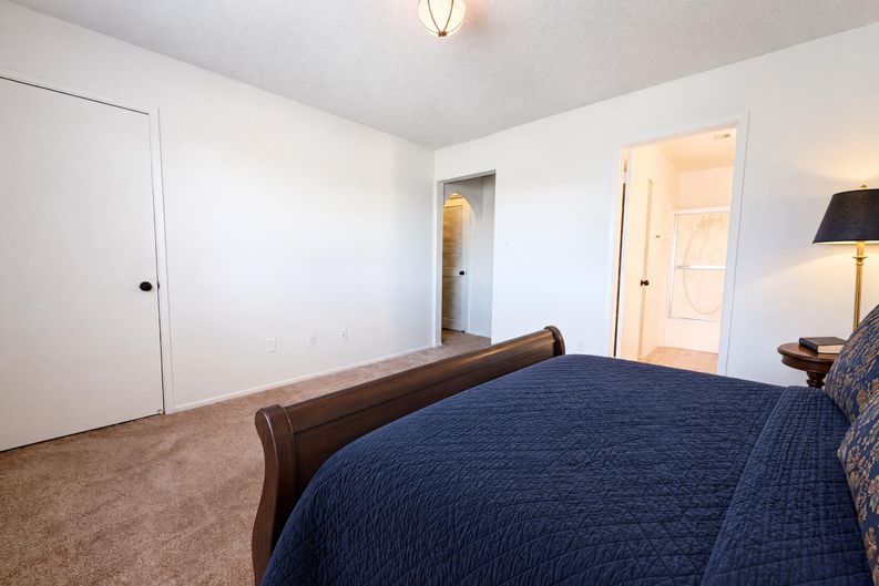 Photo 8 of 17 of 5240 Janfred Ct, Las Vegas, NV