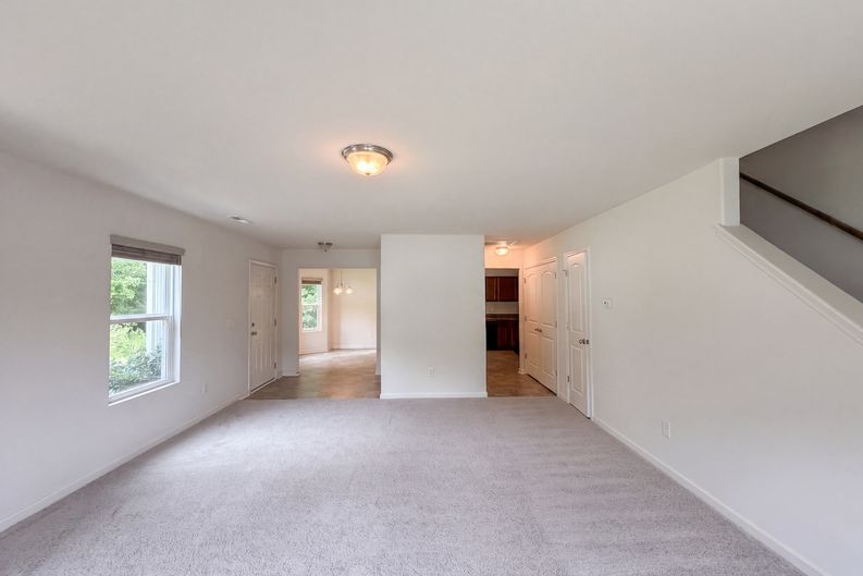 Photo 9 of 23 of 411 Sandybrooke Dr, High Point, NC