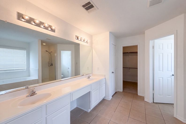 Photo 9 of 27 of 24831 Blane Dr, Katy, TX