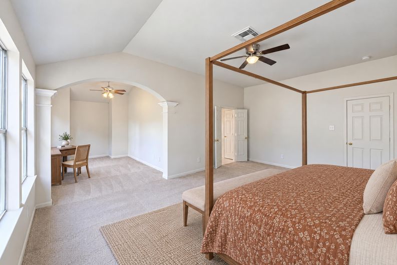 Photo 13 of 30 of 3407 Woodbine Pl, Pearland, TX
