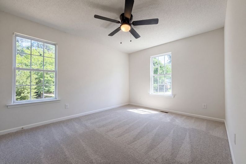 Photo 9 of 20 of 301 Hocutt Dr, Clayton, NC