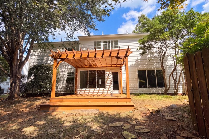 Photo 5 of 21 of 7744 Epping Forest Dr, Huntersville, NC