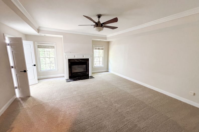 Photo 9 of 38 of 1231 Dunwoody Village Dr, Atlanta, GA