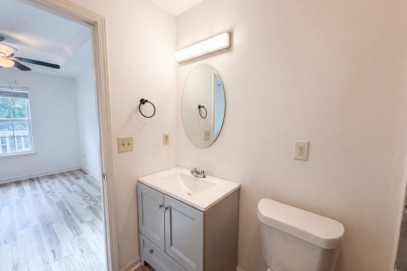 Photo 8 of 19 of 131 Bentley Pl, Tucker, GA