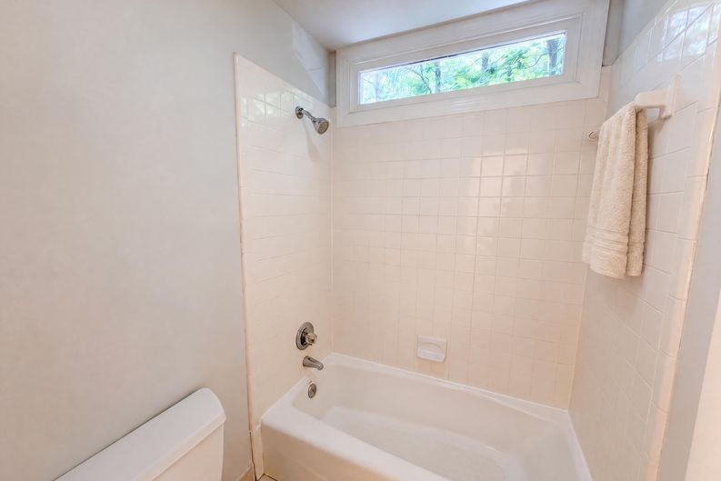 Photo 19 of 29 of 5806 Fox Briar Way, Midlothian, VA
