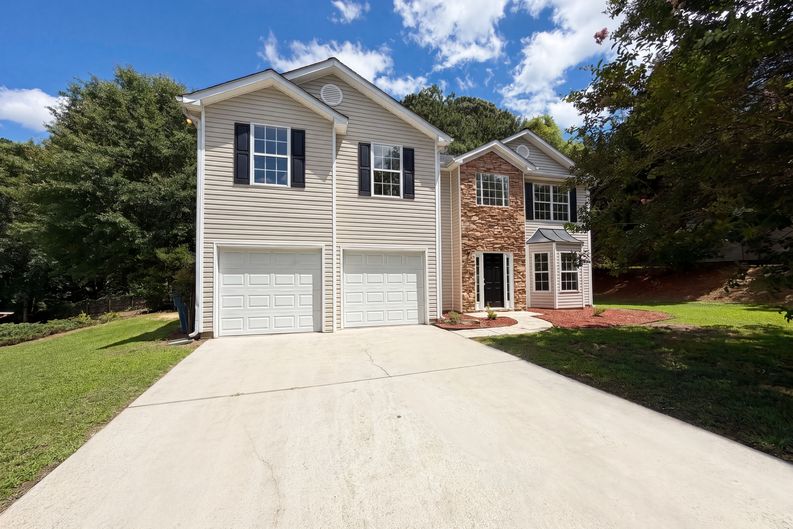 Photo 20 of 25 of 3582 Coveside Ct, Loganville, GA