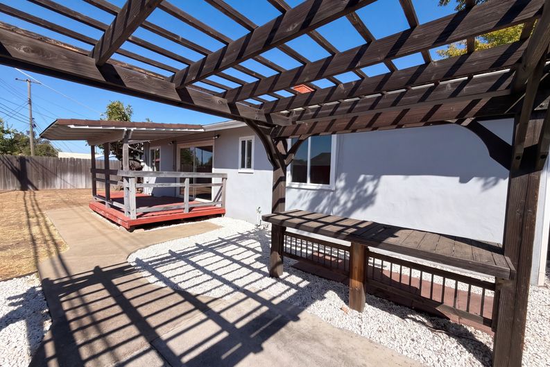 Photo 16 of 18 of 5208 Fernwood Way, Sacramento, CA