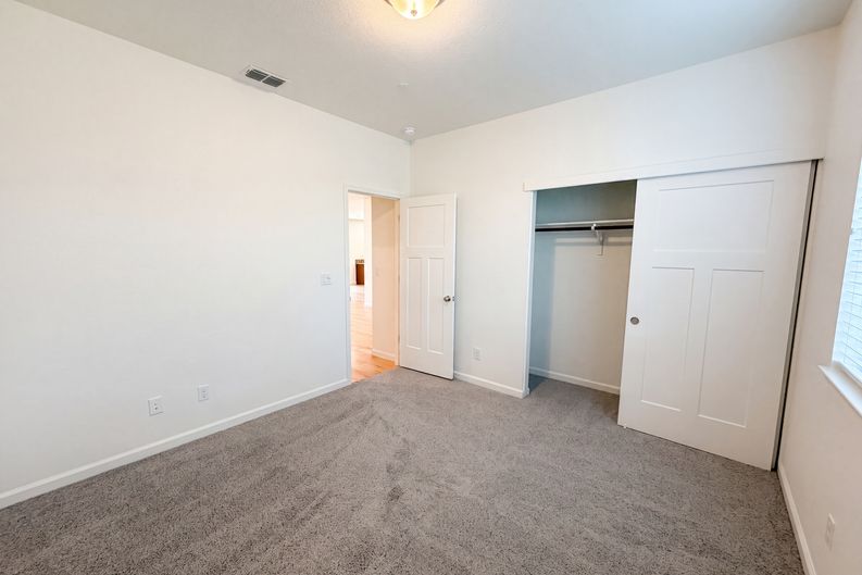 Photo 17 of 39 of 5022 Birch Valley Way, Rancho Cordova, CA