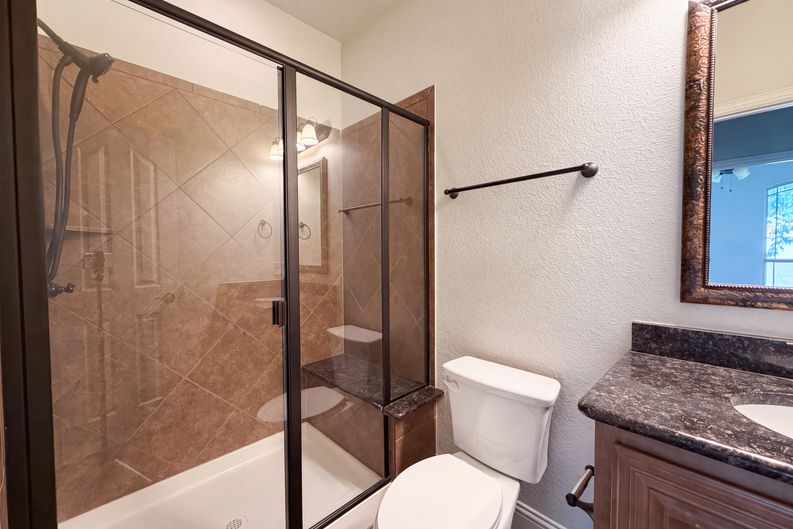 Photo 10 of 22 of 830 Graham Dr, Burleson, TX