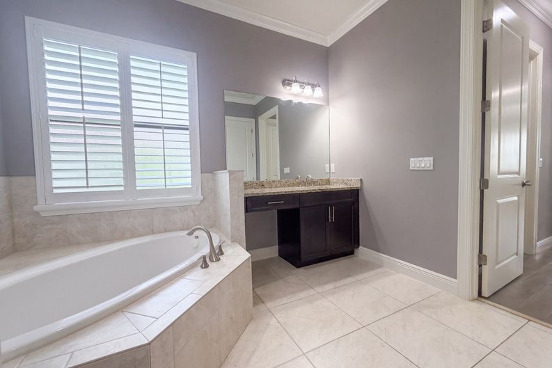 Photo 39 of 124 of 7990 NW 112th Ter, Parkland, FL