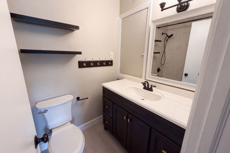 Photo 9 of 21 of 2220 Hillock Dr, Raleigh, NC
