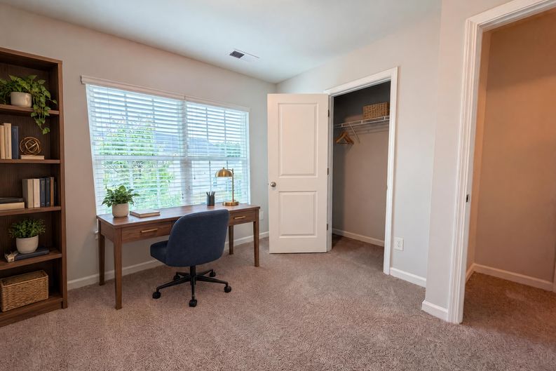 Photo 13 of 17 of 3462 Pridgen Ridge Dr, Winston Salem, NC