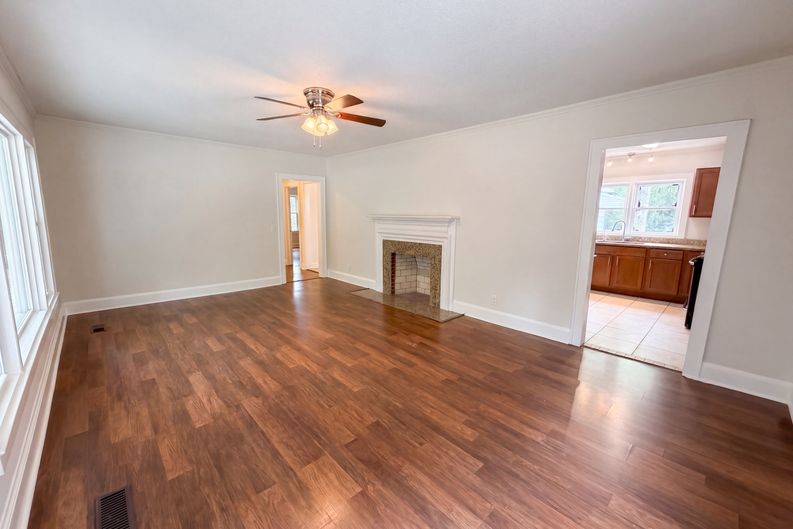 Photo 3 of 21 of 5710 Edgehill Rd, Sumter, SC